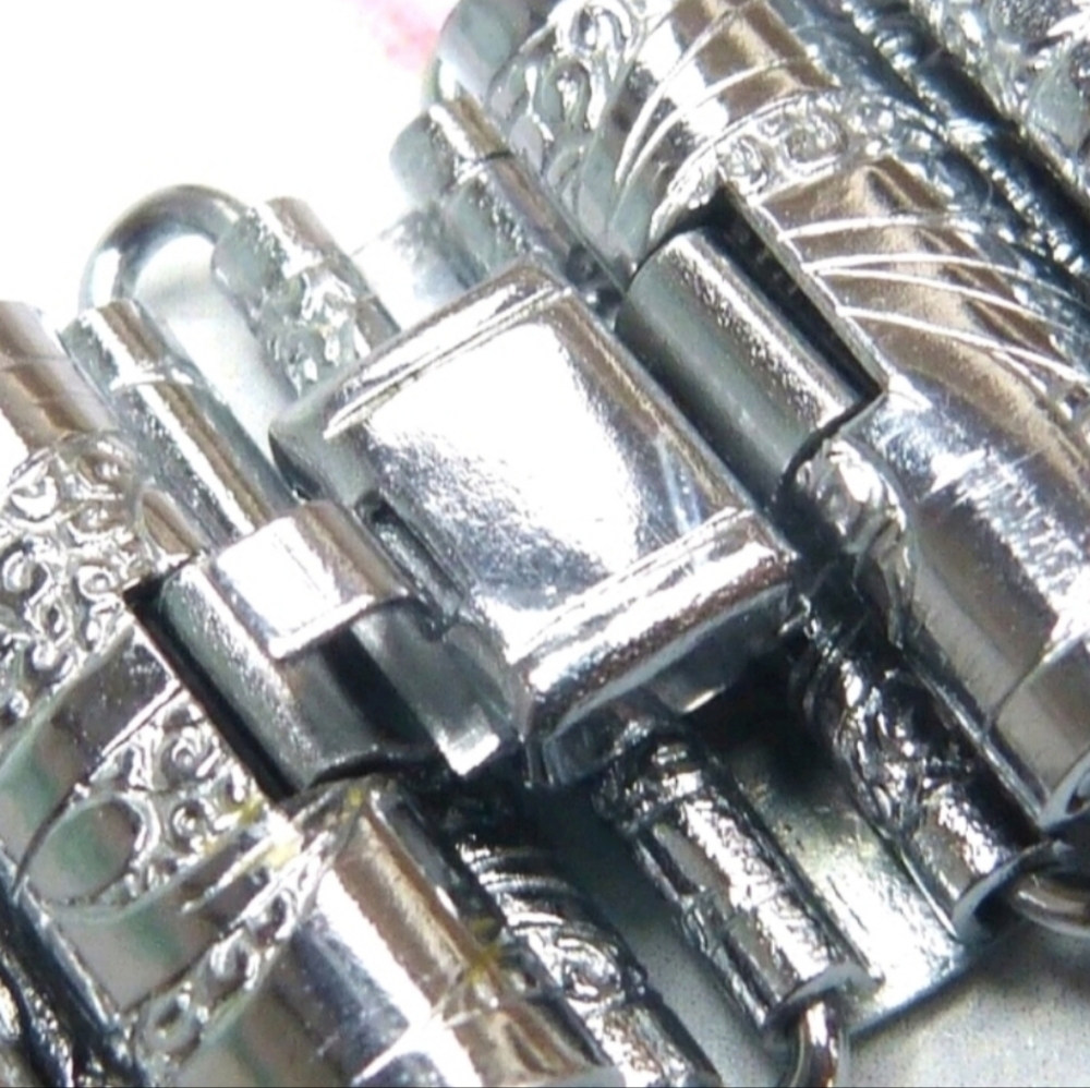 *RARE* Vintage Bright Finish Stainless Steel Embossed Book-Chain Link Bracelet - Picture 6 of 11